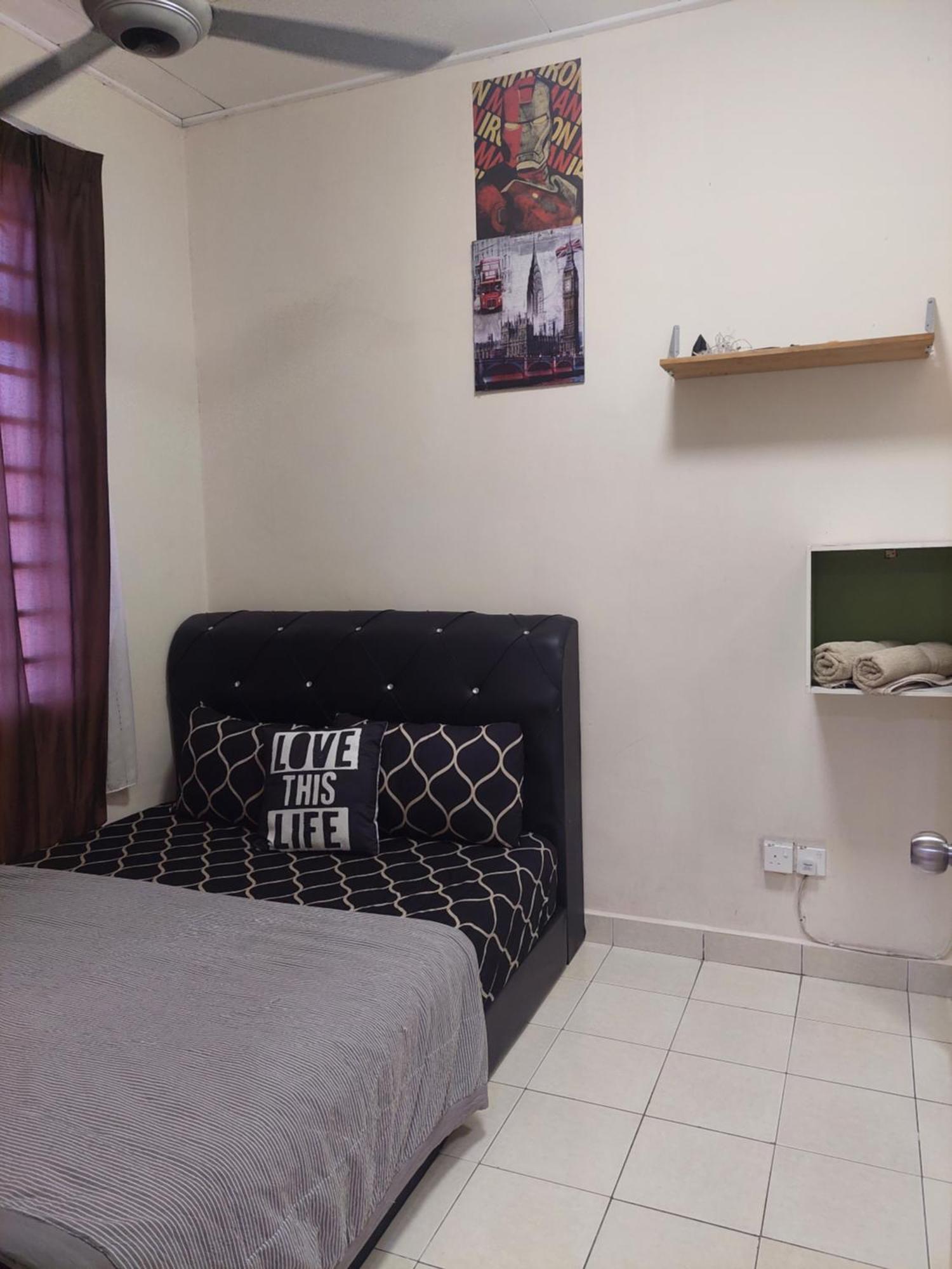 E&A Homestay Klia/ Sepang/ Nilai ภายนอก รูปภาพ