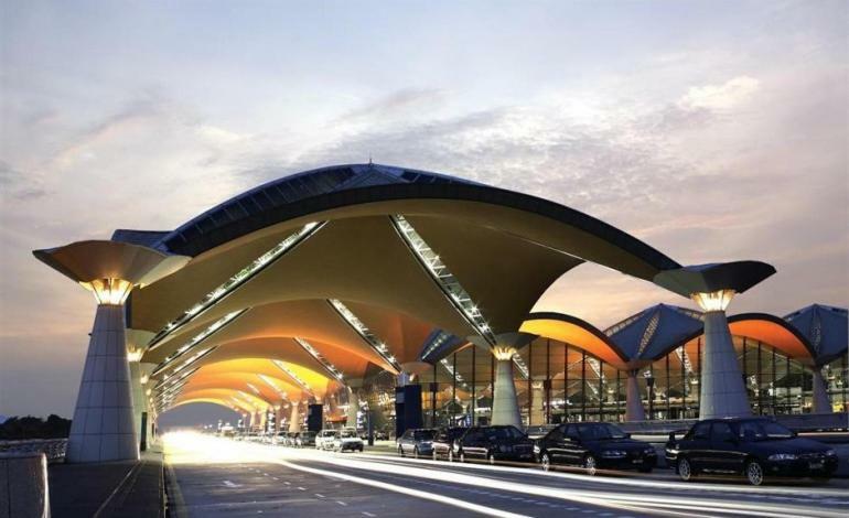 E&A Homestay Klia/ Sepang/ Nilai ภายนอก รูปภาพ